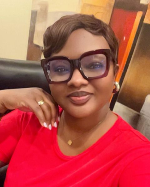 Portrait of Hopever Manyalla, Managing Director